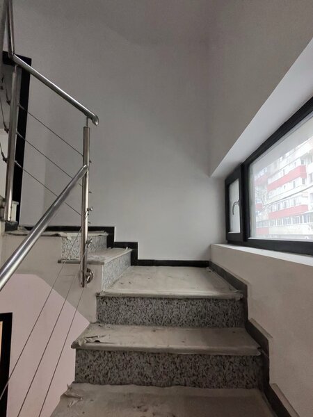 Bd. Al. Obregia casa p+3, proprietate versatila, comision 0